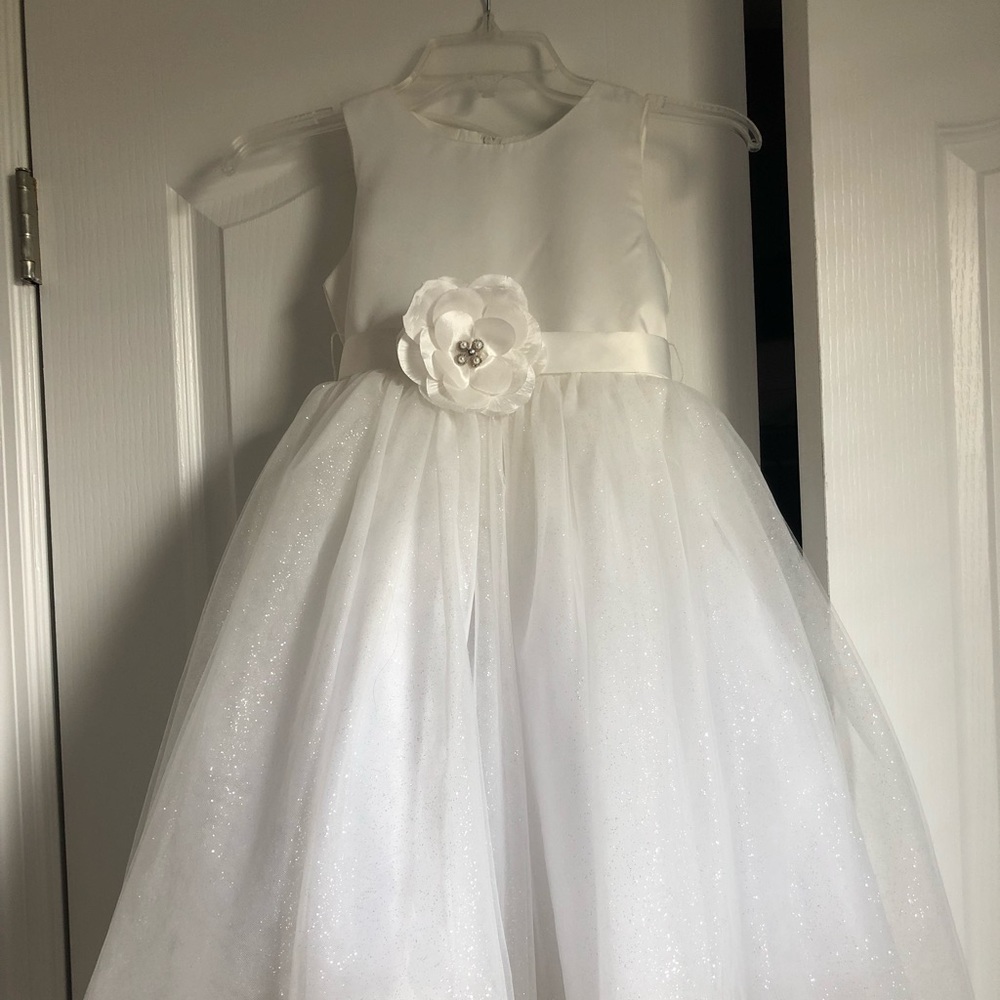 White Flowergirl dress